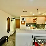Apartment Vale
